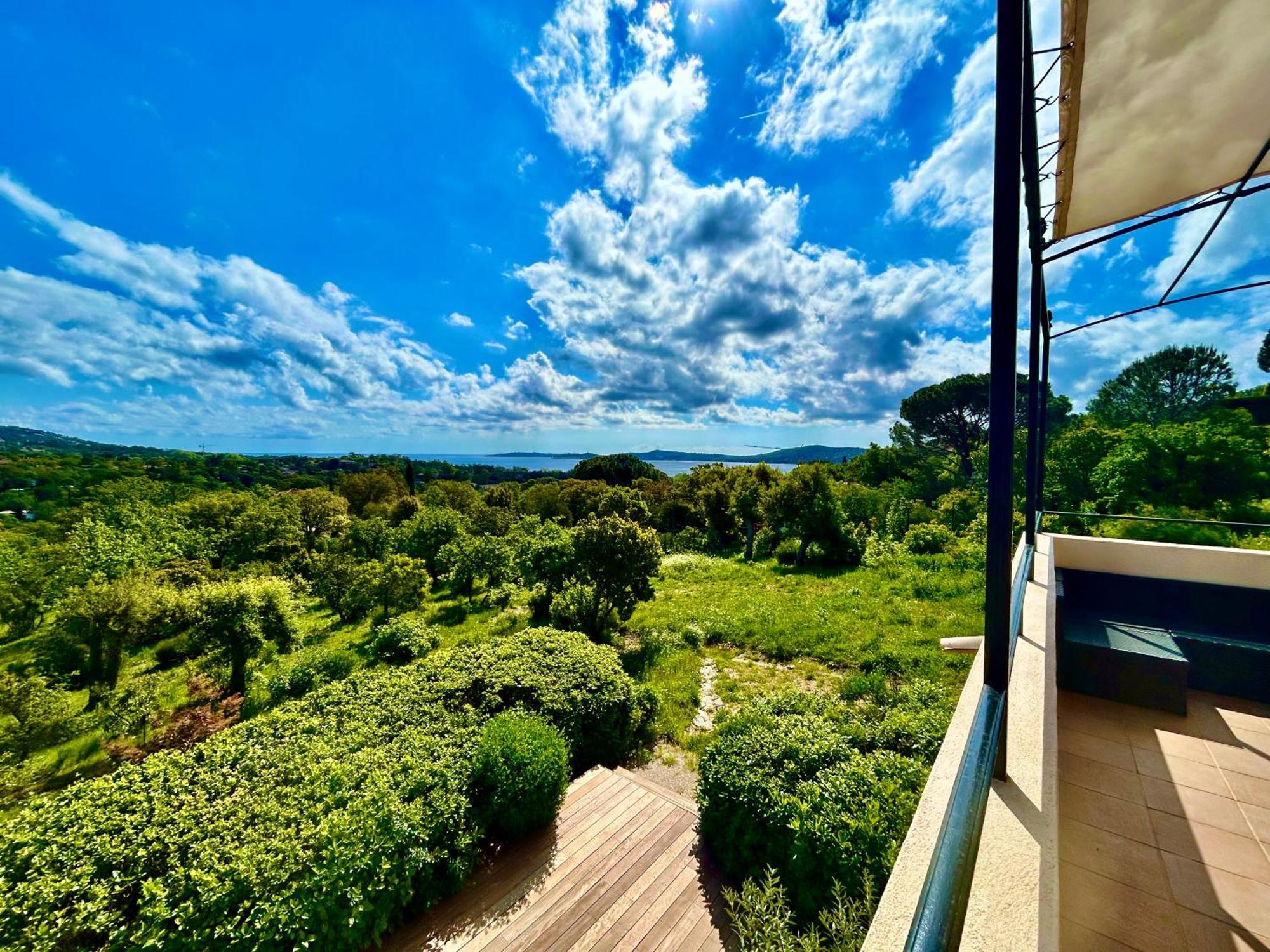 Les Restanques Vue Mer Pressoir 3131 Grimaud Exterior foto
